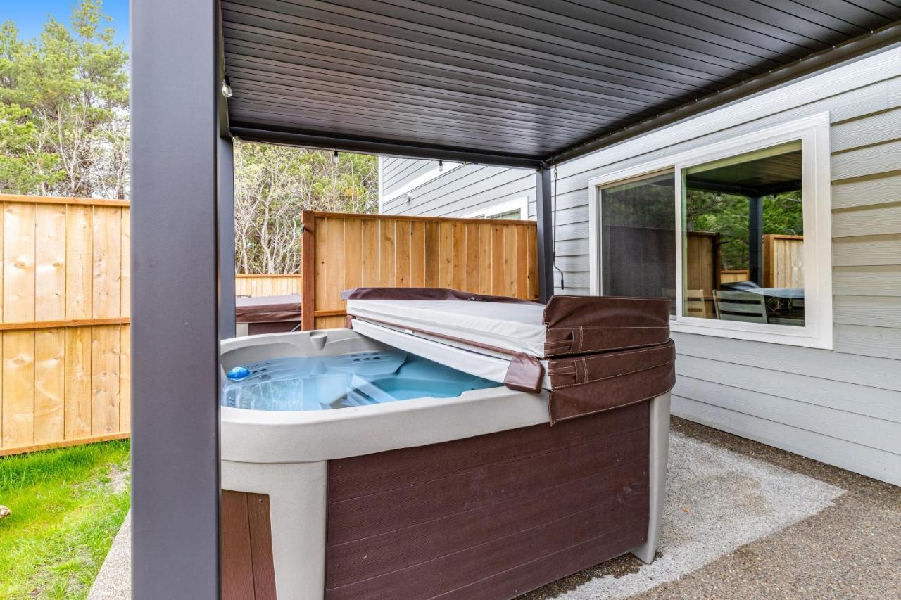 Surfside Villa Уестпорт Екстериор снимка